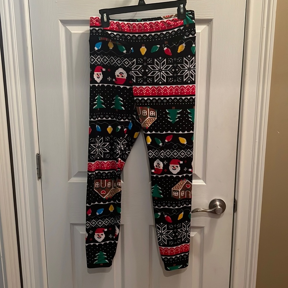 2 Pair Ladies Christmas leggings new without tag Velour very soft size large
